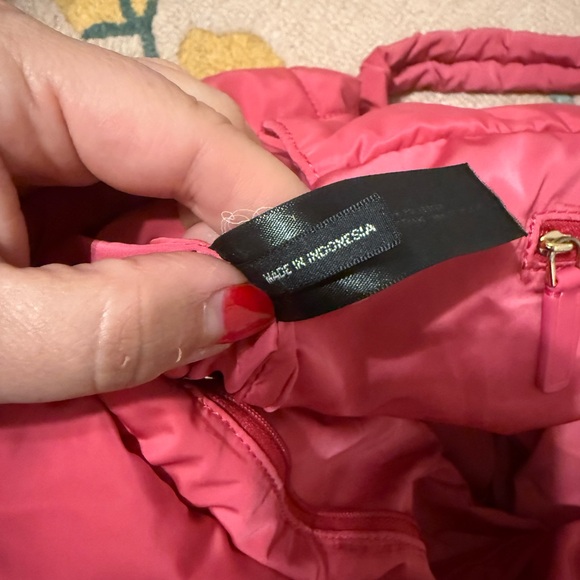 Marc Jacobs Fuchsia Quilted Tote Bag - Picture 8 of 10